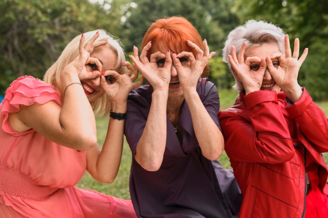 Femmes travaillant ensemble